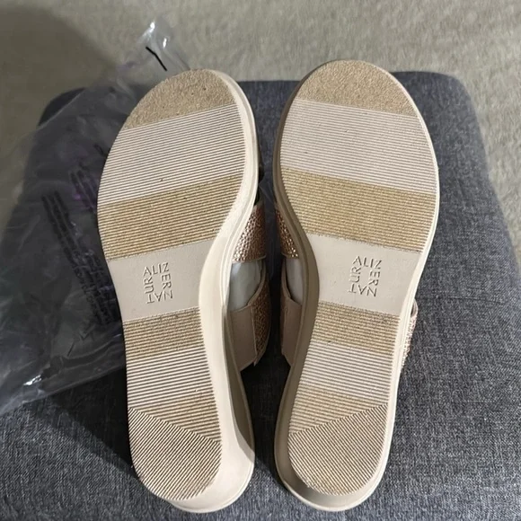 Naturalizer Rowena 2 Wedge Heel w/Rhinestones - 854-181 - Picture 7 of 7